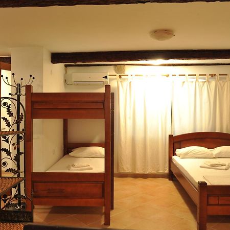Apartments Monika Old Town Kotor Bagian luar foto